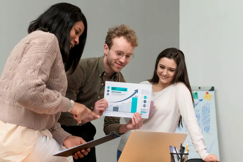 Search Engine Optimization 2 The digital marketing team is analyzing performance growth report.